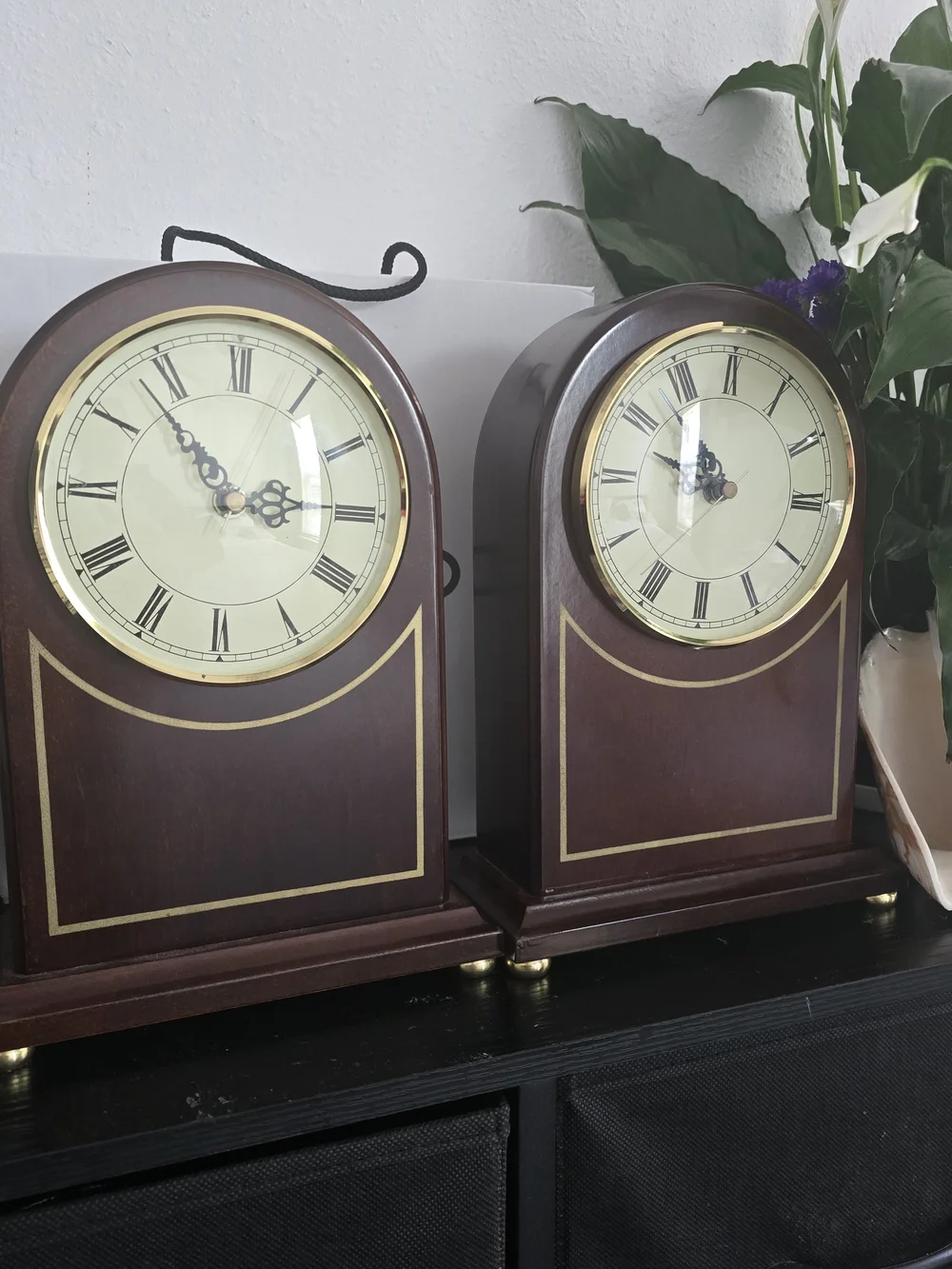 Classic Brown Mantel Clock Pair - Unbranded